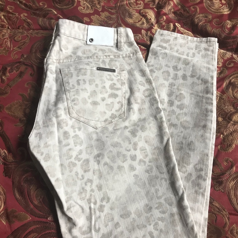 ARMANI EXCHANGE jeans size 2 Animal print